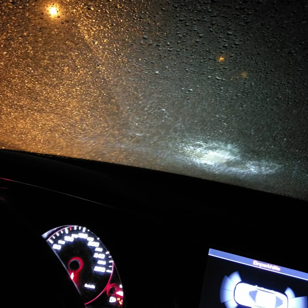 Frozen windshield or how Netflix Users would say: “Bird box…